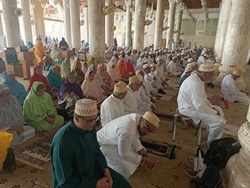Jomo'ah Zohr-'Asr Namaaz in Masjid e Kufah